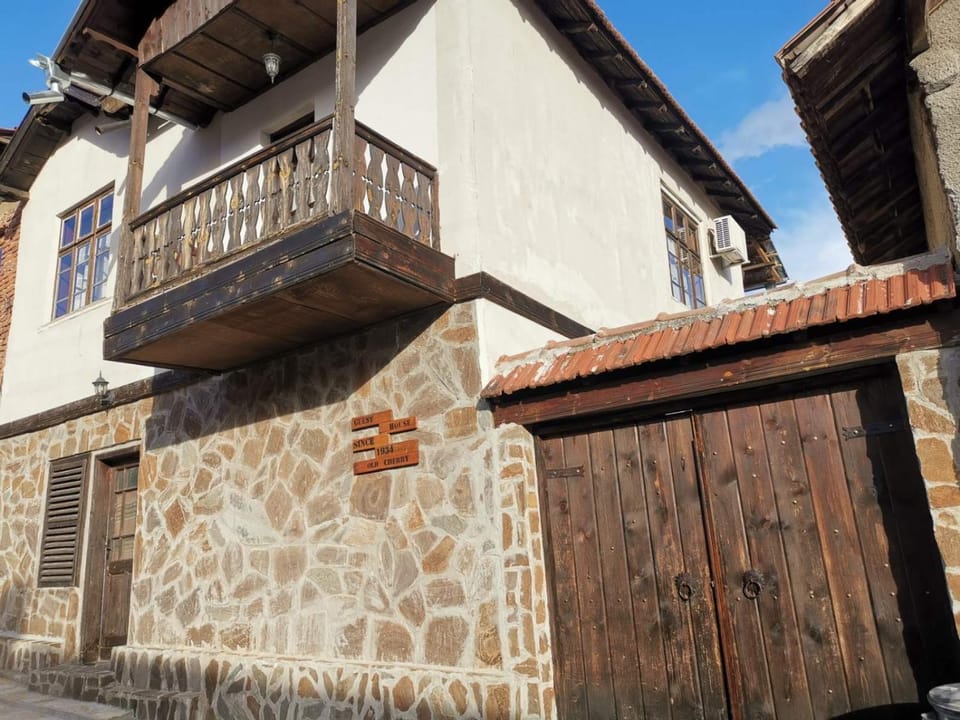 Къща за гости Старата череша село Раждавица House in Bulgaria