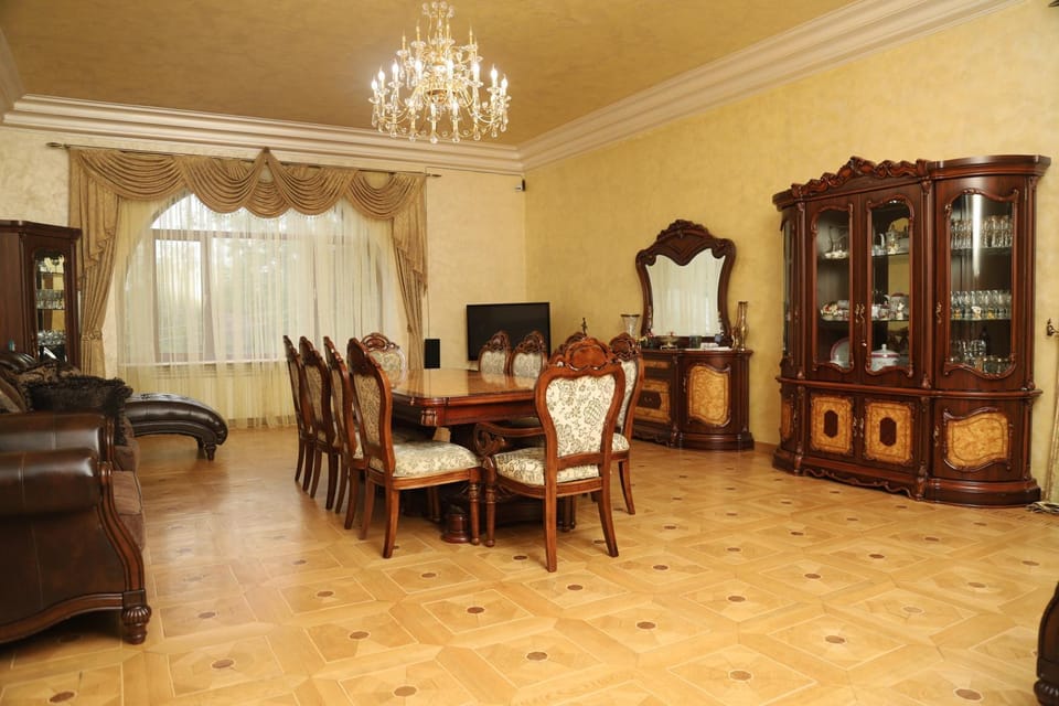 Communal lounge/ TV room, Living room, Seating area