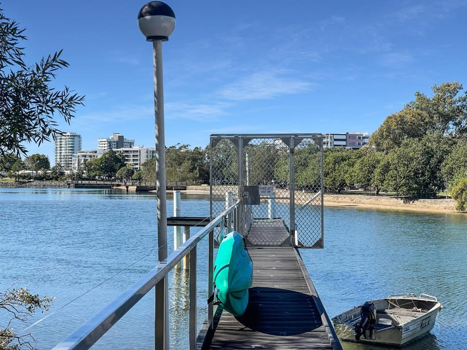 Cotton Tree Waterfront with Jetty Apartment in Maroochydore