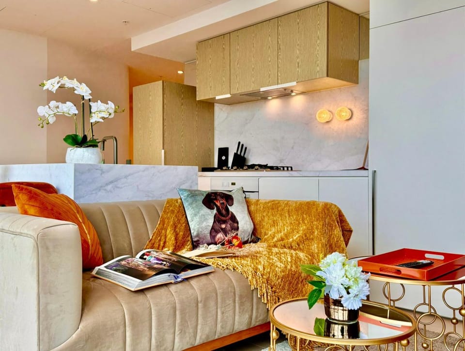 High rise top view 2bed2bath Apartment in Melbourne