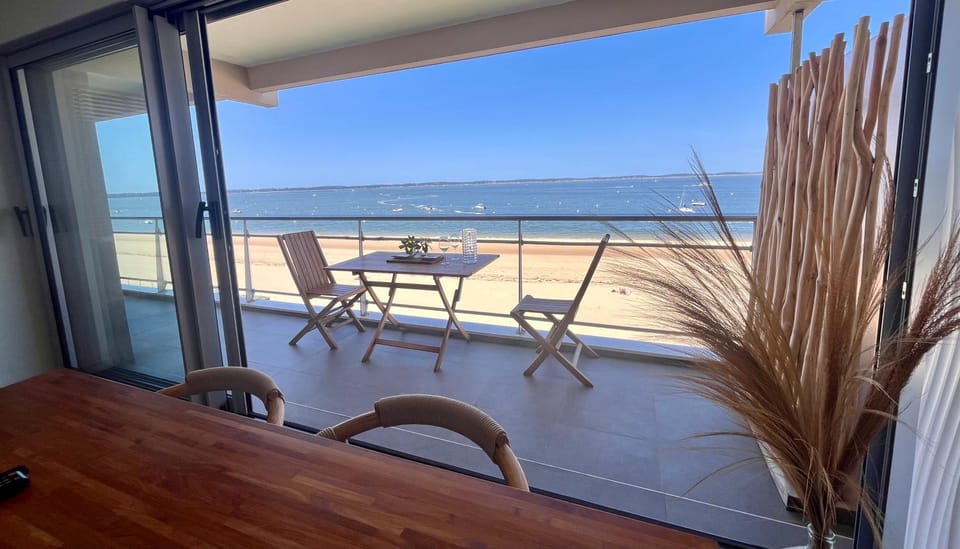 Natural landscape, View (from property/room), Balcony/Terrace, Sea view