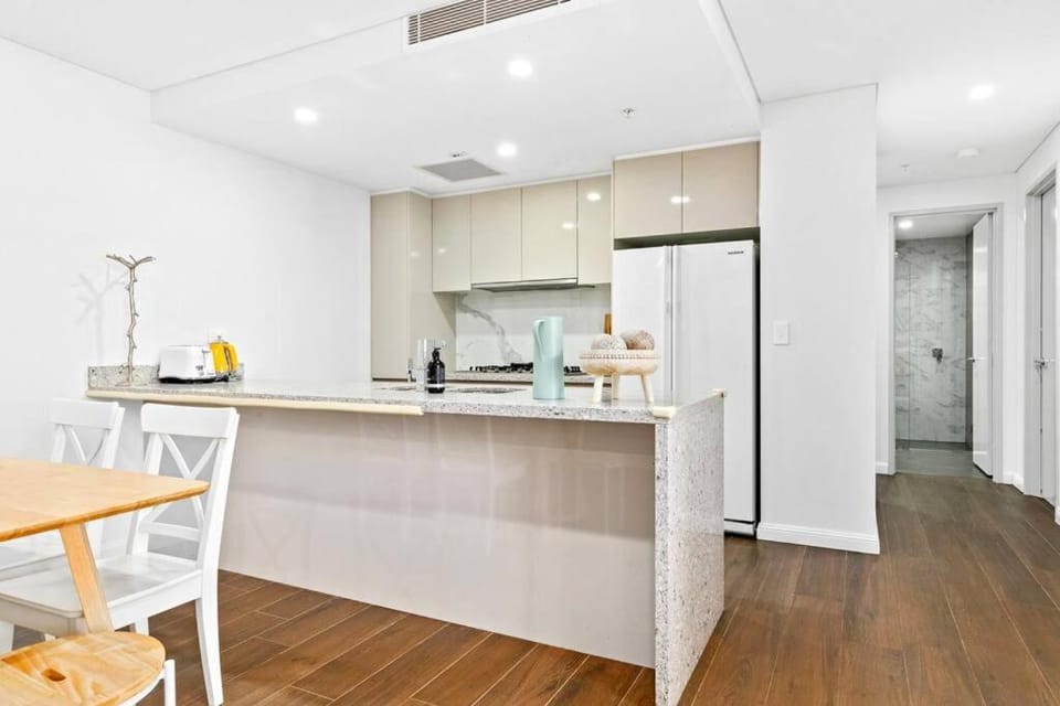 Four bedroom apartment with facilities in Olympic Park Apartment in Sydney