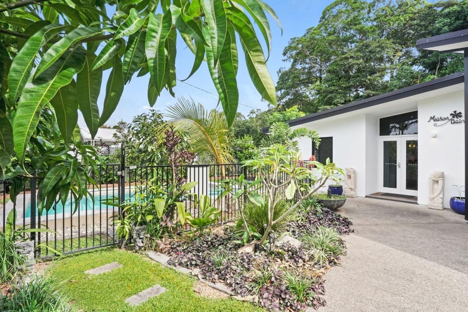 Maison Daintree - Mount Whitfield View House in Cairns