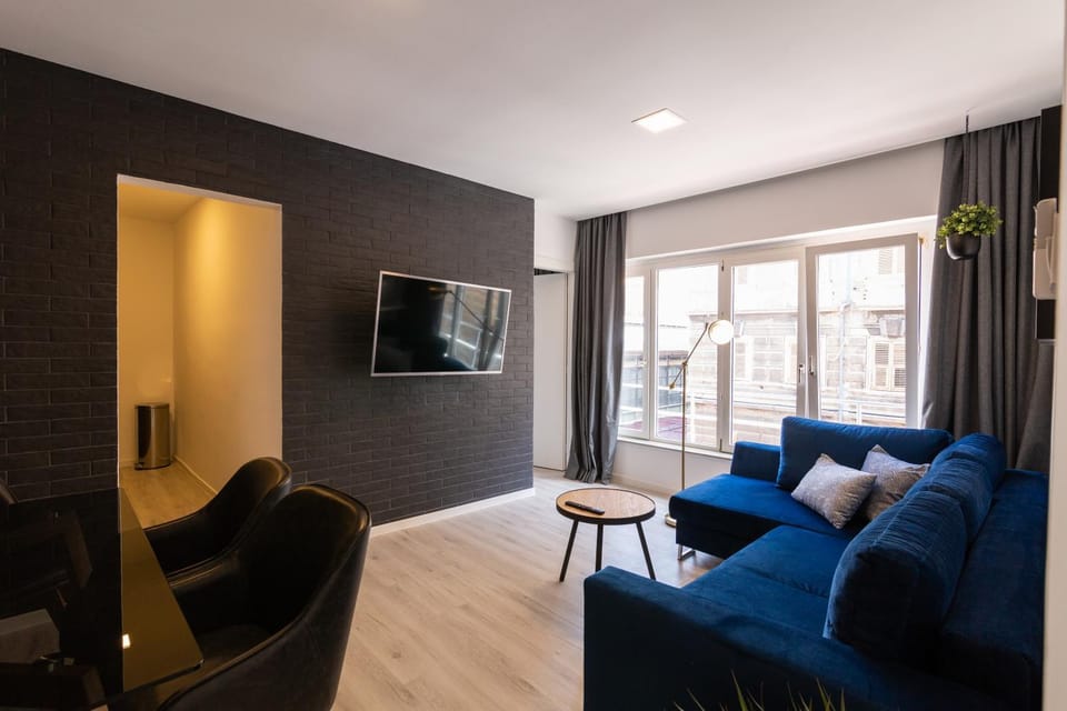 TV and multimedia, Living room, Seating area
