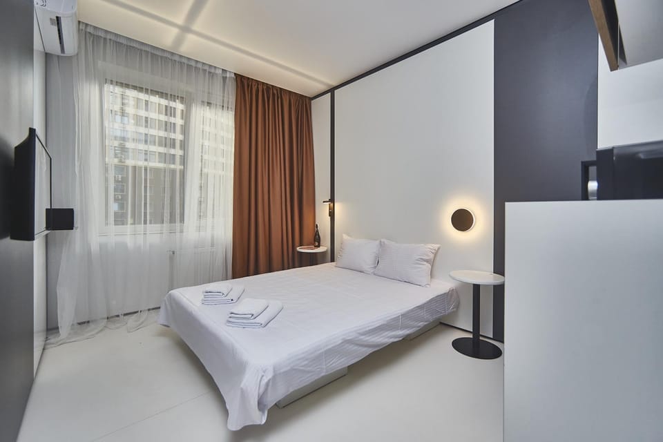 Bed, TV and multimedia, Photo of the whole room, towels, air conditioner