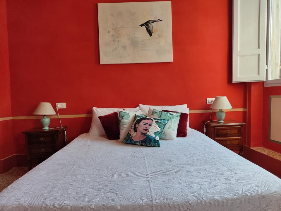 Bed, Bedroom