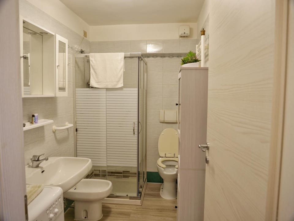 Bathroom, bidet