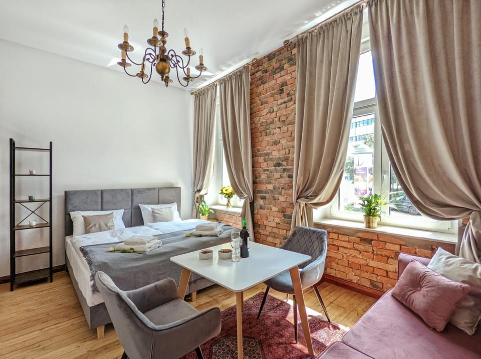 Bed, Photo of the whole room, Seating area, Bedroom, Breakfast