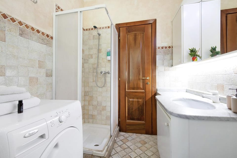 Bathroom, Living room