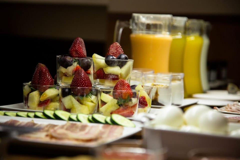 Food and drinks, Breakfast, Continental breakfast, Buffet breakfast