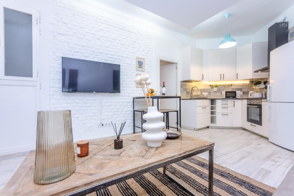 TV and multimedia, Kitchen or kitchenette