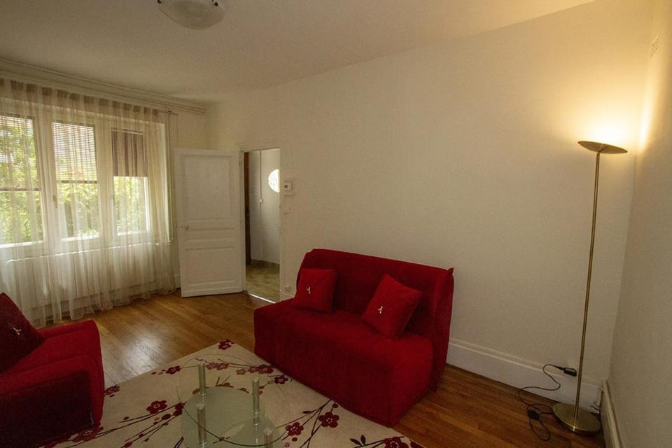 L'Escale Apartment in Bourges