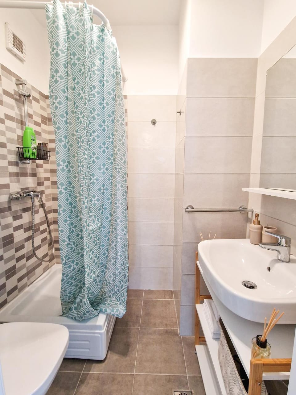 Shower, Bathroom