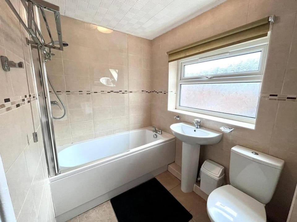 The 3 Bedroom Home Apartment in Gateshead