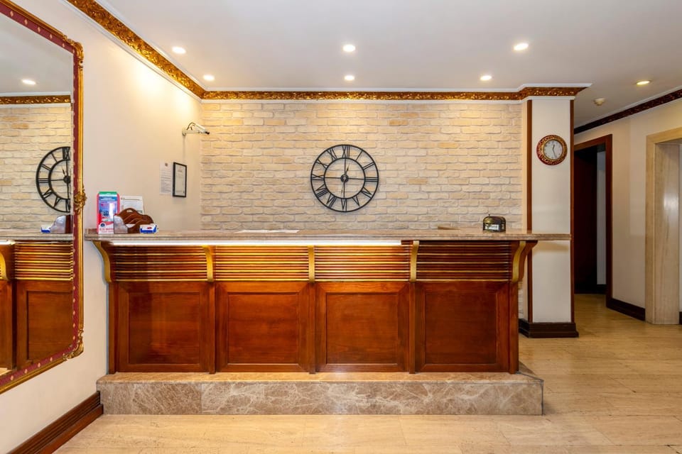 Kitchen or kitchenette, Lobby or reception, Lounge or bar