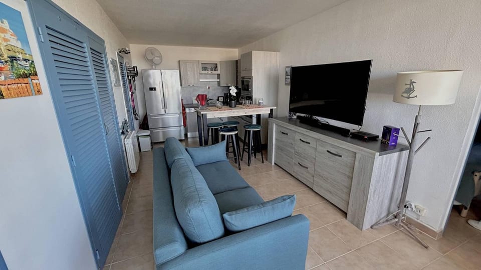 Appartement avec vue imprenable sur la mer et le lydia 4EST106 Apartment in Le Barcarès