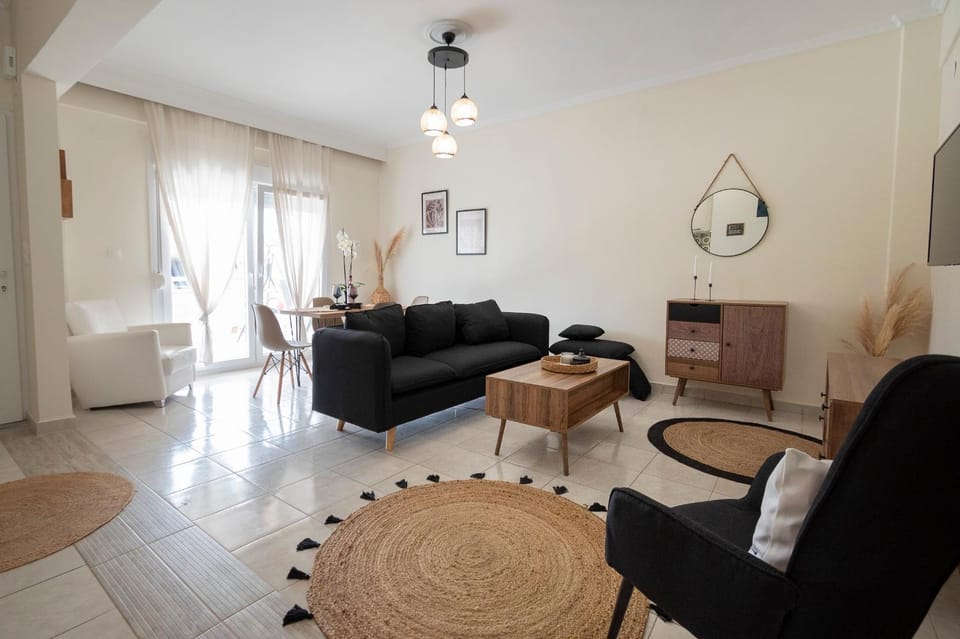 Living room, Photo of the whole room, Seating area