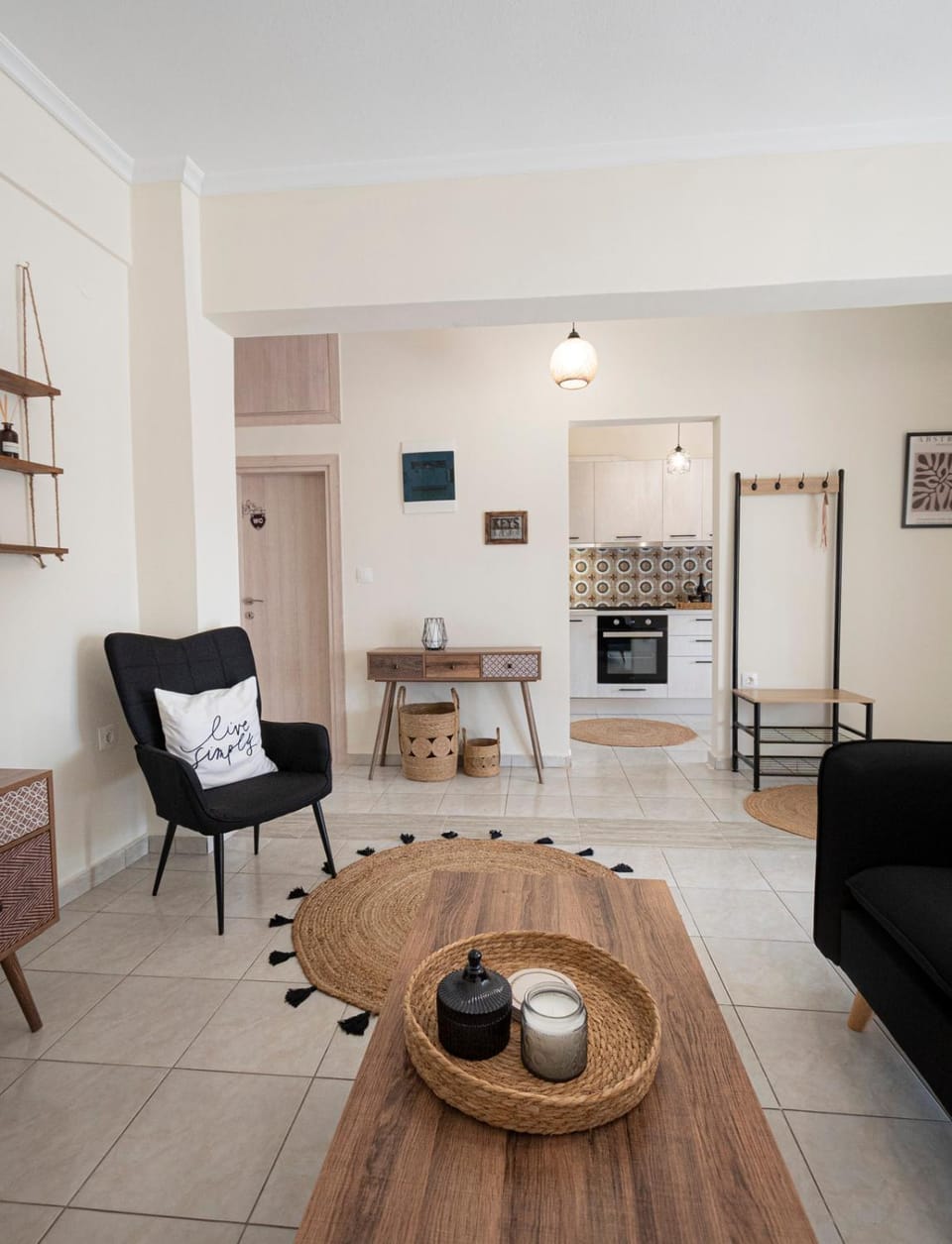 Living room, Photo of the whole room, Seating area