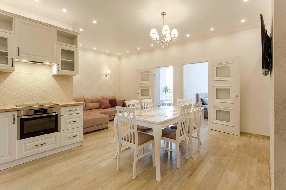 Двухкомнатная квартира с гостиной 70 метров Apartment in Odessa