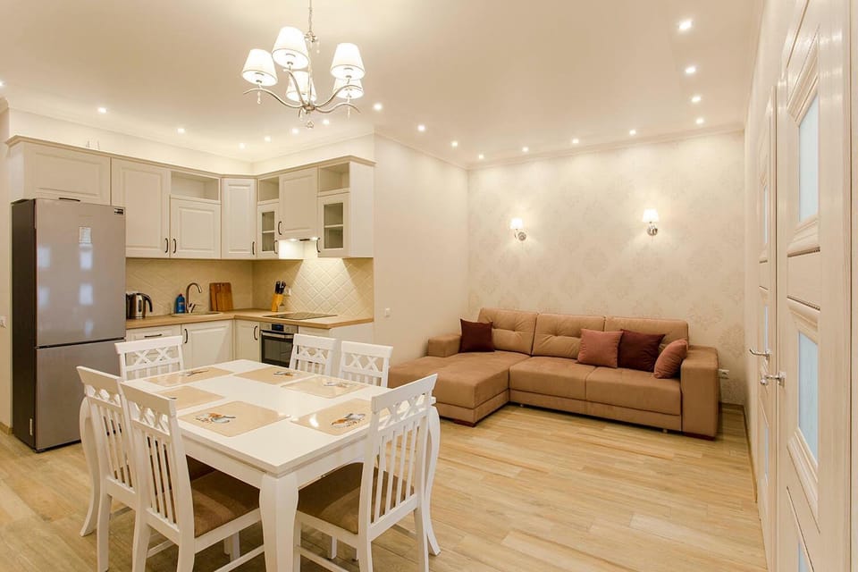 Двухкомнатная квартира с гостиной 70 метров Apartment in Odessa