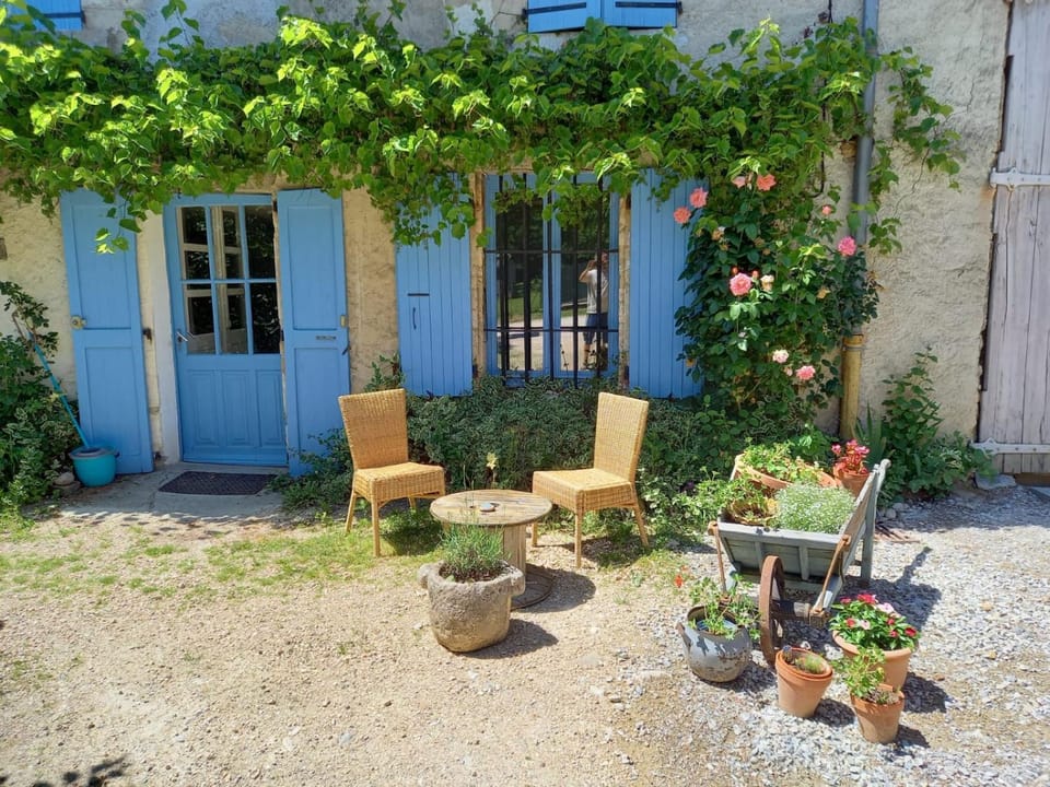 Gîte La Poule Bleue Apartment in Auvergne-Rhône-Alpes