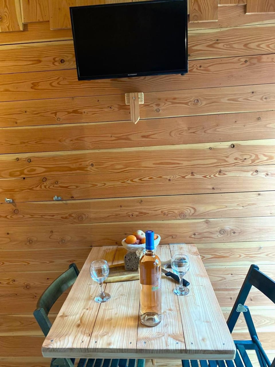 TV and multimedia, Dining area