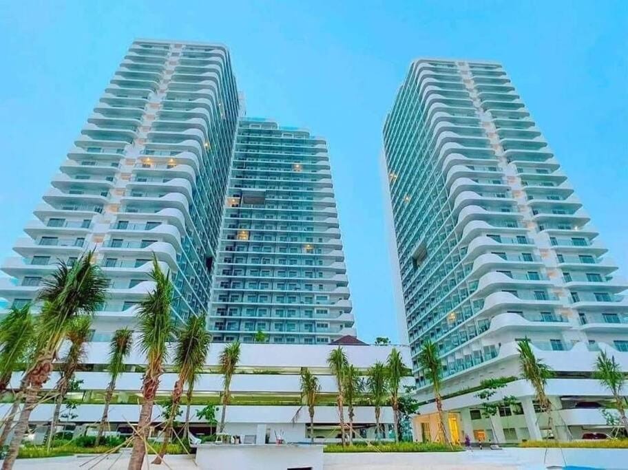 Azure North at Ethan's Crib, Panoramic Mountain & City Views Apartment in Calabarzon