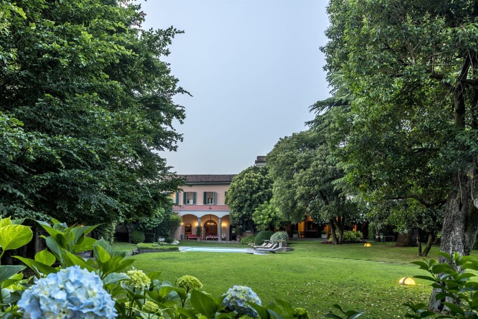 Property building, Garden, Garden view