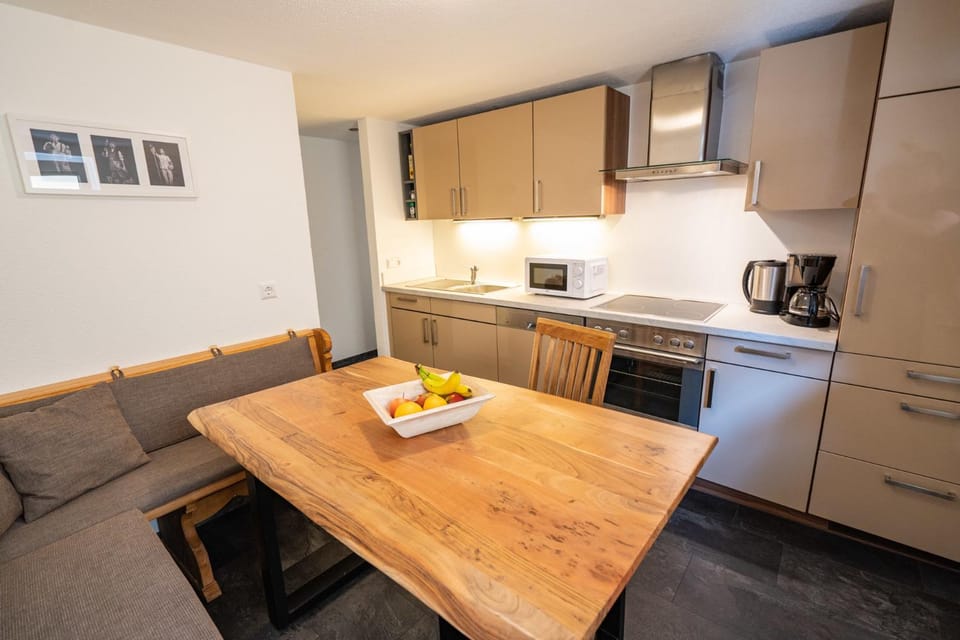 Fewo Schwarzwaldstern 1, Todtnau, 3 Schlafzimmer Apartment in Baden-Württemberg