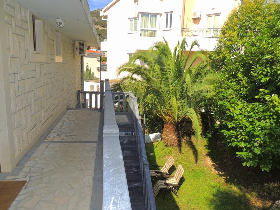 Garden, Balcony/Terrace