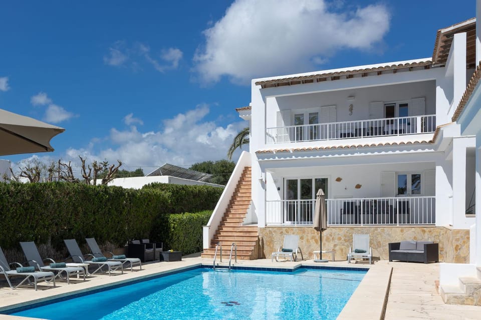 Property building, View (from property/room), Balcony/Terrace, Pool view
