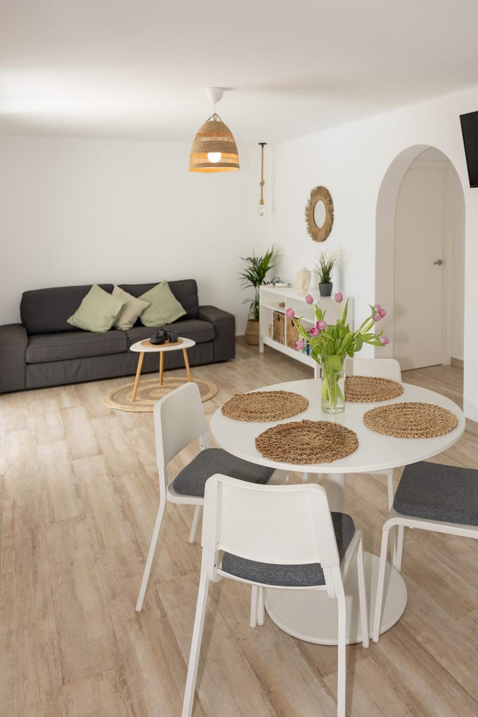 Living room, Dining area