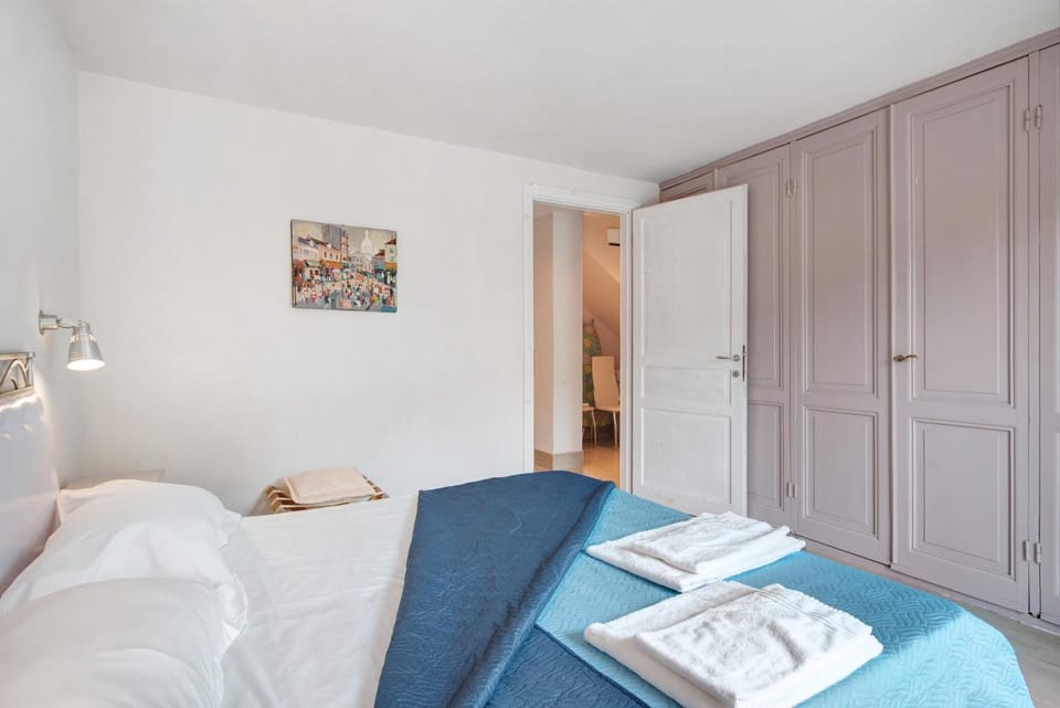Property building, Living room, Bedroom
