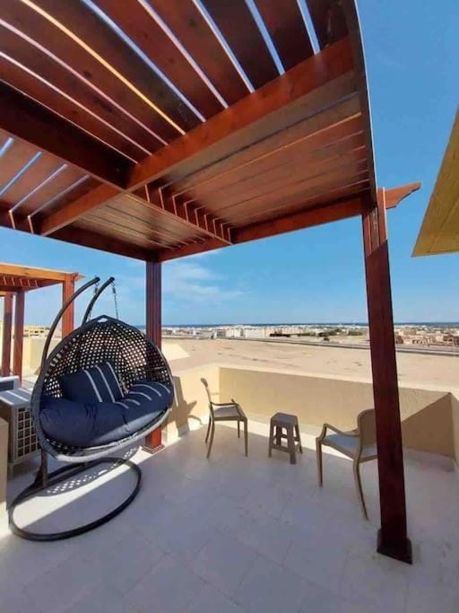 Chic Seaview Studio + Private Roof - Nabq Bay Apartment in South Sinai Governorate