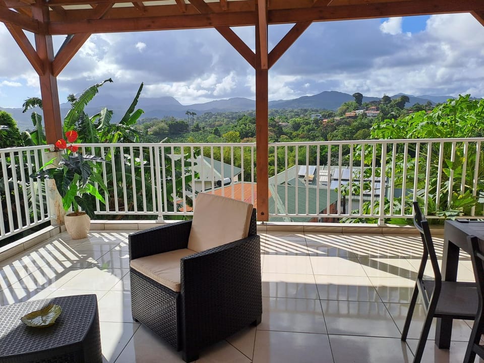 Patio, Natural landscape, View (from property/room), Balcony/Terrace, Dining area, Mountain view