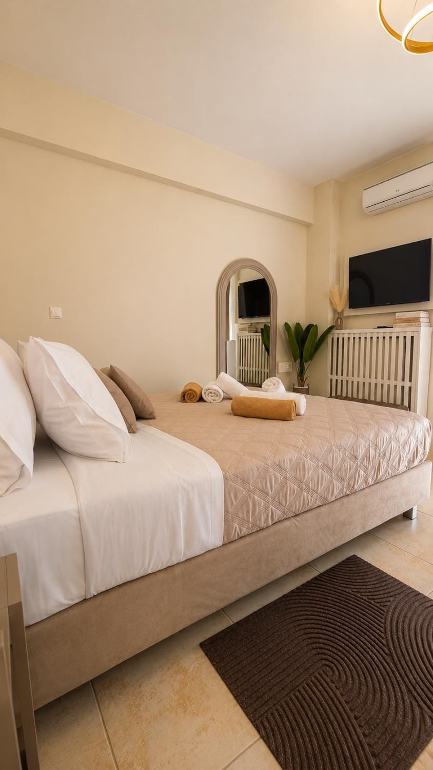 Bed, TV and multimedia, towels, air conditioner