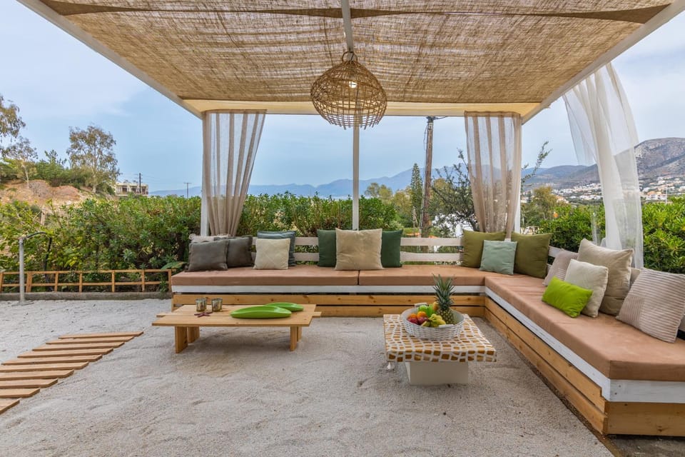 Patio, Seating area, Garden view, Mountain view