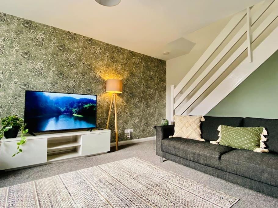 uSnooz - Cosy house, 2 bed, parking House in Calderdale