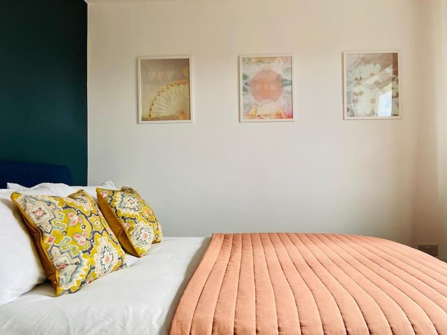 uSnooz - Cosy house, 2 bed, parking House in Calderdale