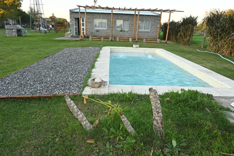 Aldea Cumelén House in San Nicolás de los Arroyos