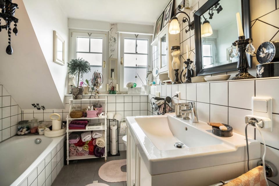 Bathroom, Living room