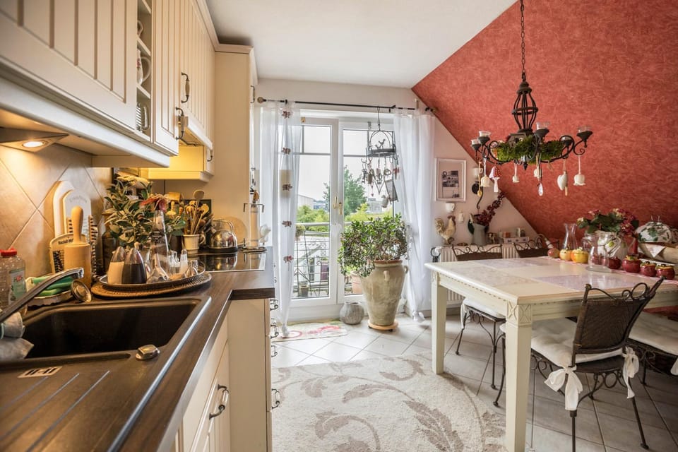 Property building, Kitchen or kitchenette, Living room