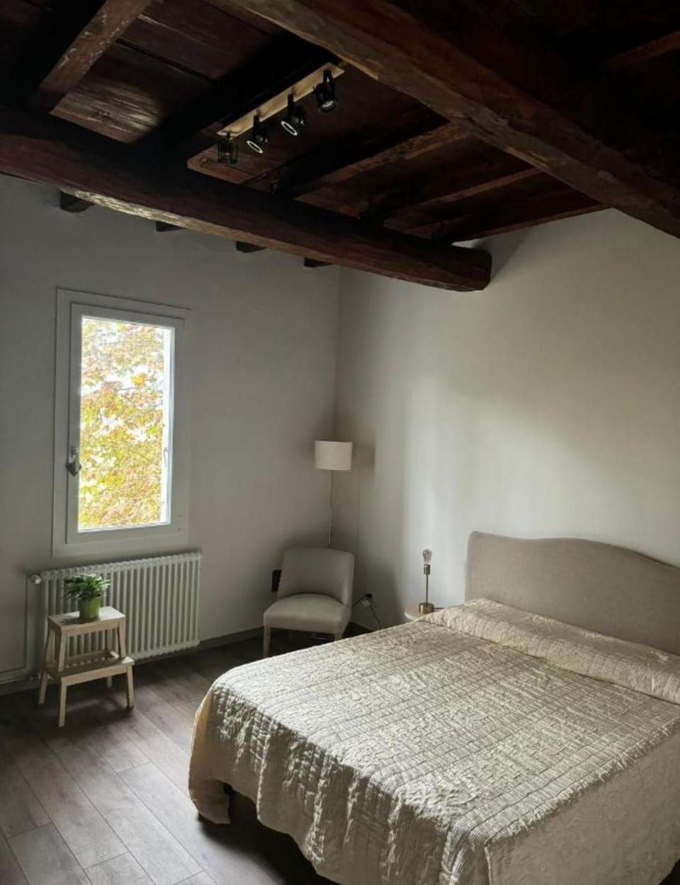 Bed, Bedroom, internet