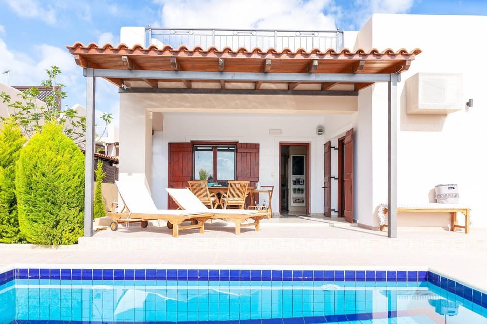 Vila Vasiliki, Next To Platanias, 6min From Sea Villa in Crete