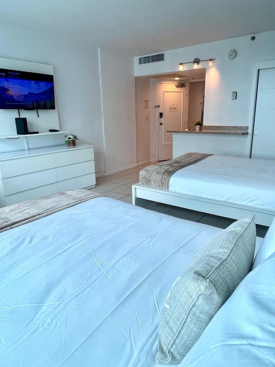 Creative Inn Apt 1519 Studio Bay View Apartment in Miami Beach