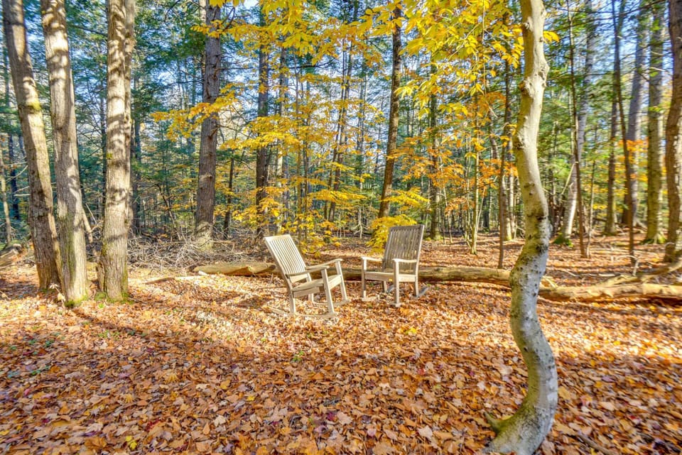 Hot Tub, Near Saco River! Summer Family Getaway House in North Conway