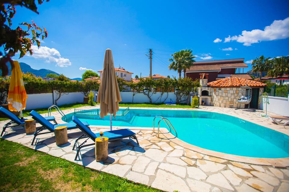 Balcony/Terrace, Swimming pool