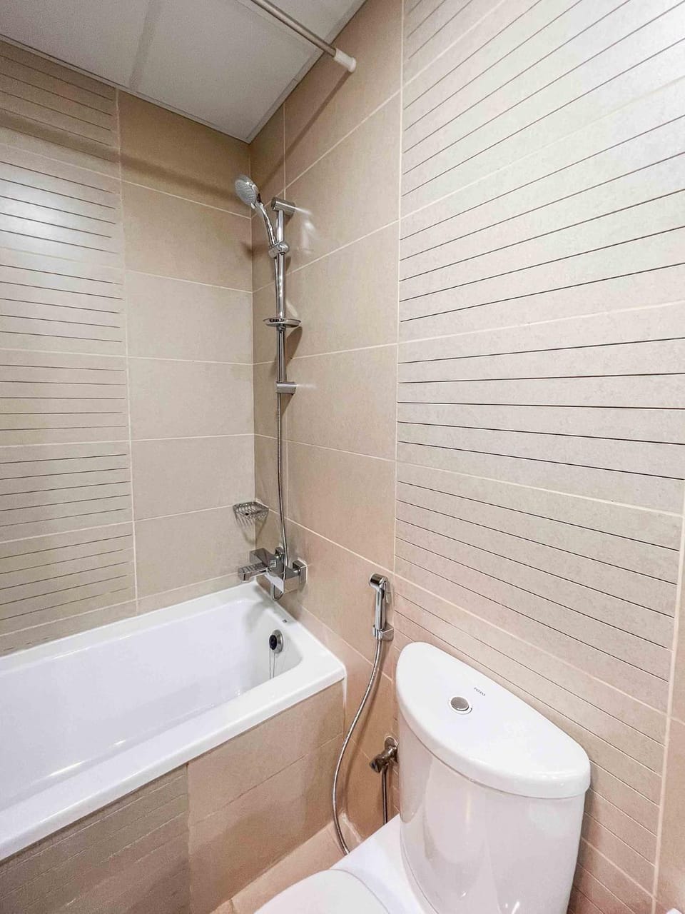 Shower, Toilet, Bathroom, Bath