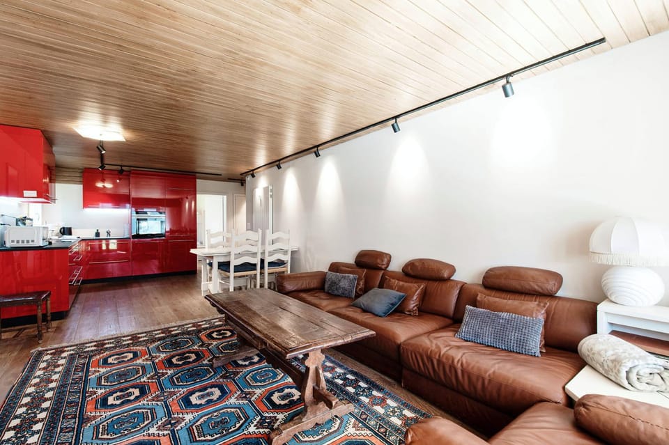 Living room, Seating area, kitchen