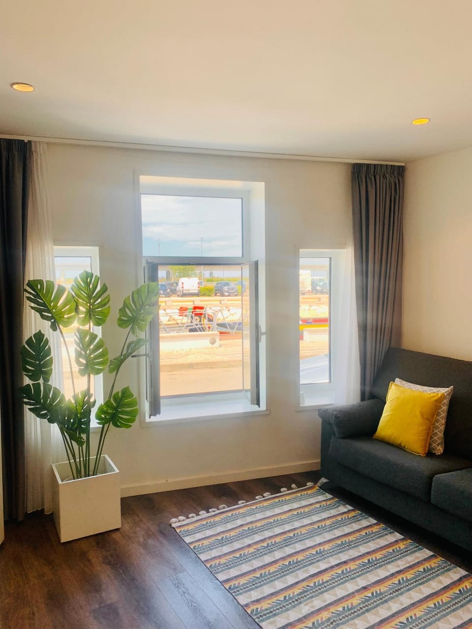 Activities, View (from property/room), River view, Street view
